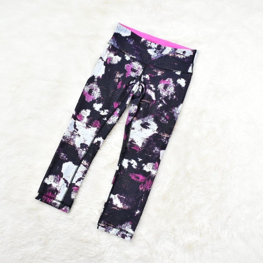 Lululemon‎ Wunder Under Crop III Legging Size 6 Kara Blossom Yoga Black Pink